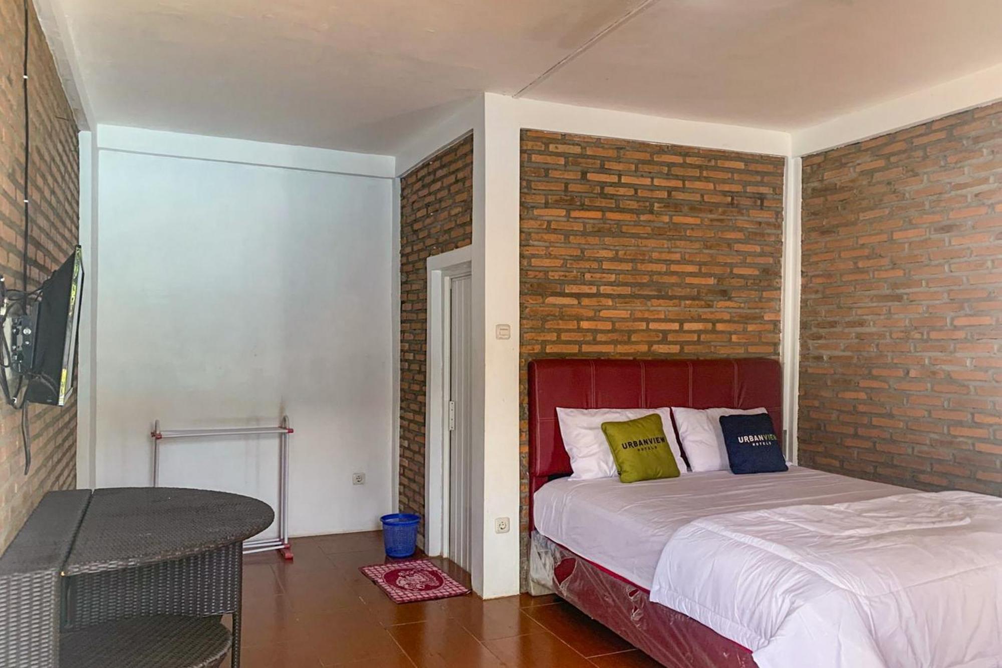 Urbanview Hotel Villa Q Gisting Bandjarnegeri Ngoại thất bức ảnh