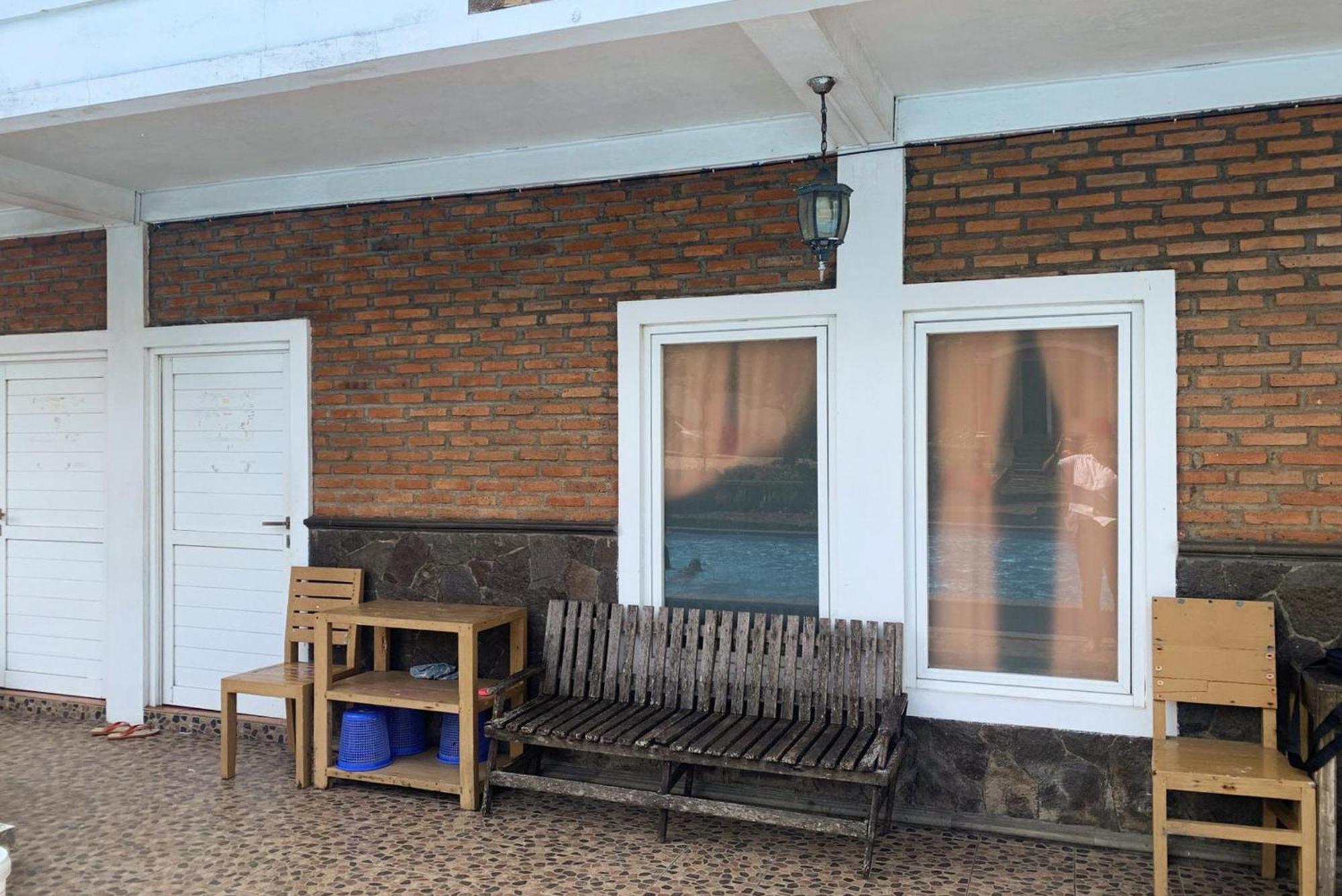 Urbanview Hotel Villa Q Gisting Bandjarnegeri Ngoại thất bức ảnh