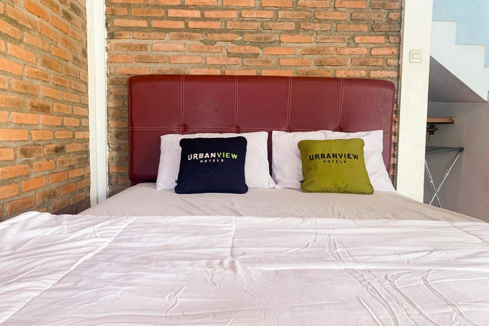 Urbanview Hotel Villa Q Gisting Bandjarnegeri Ngoại thất bức ảnh